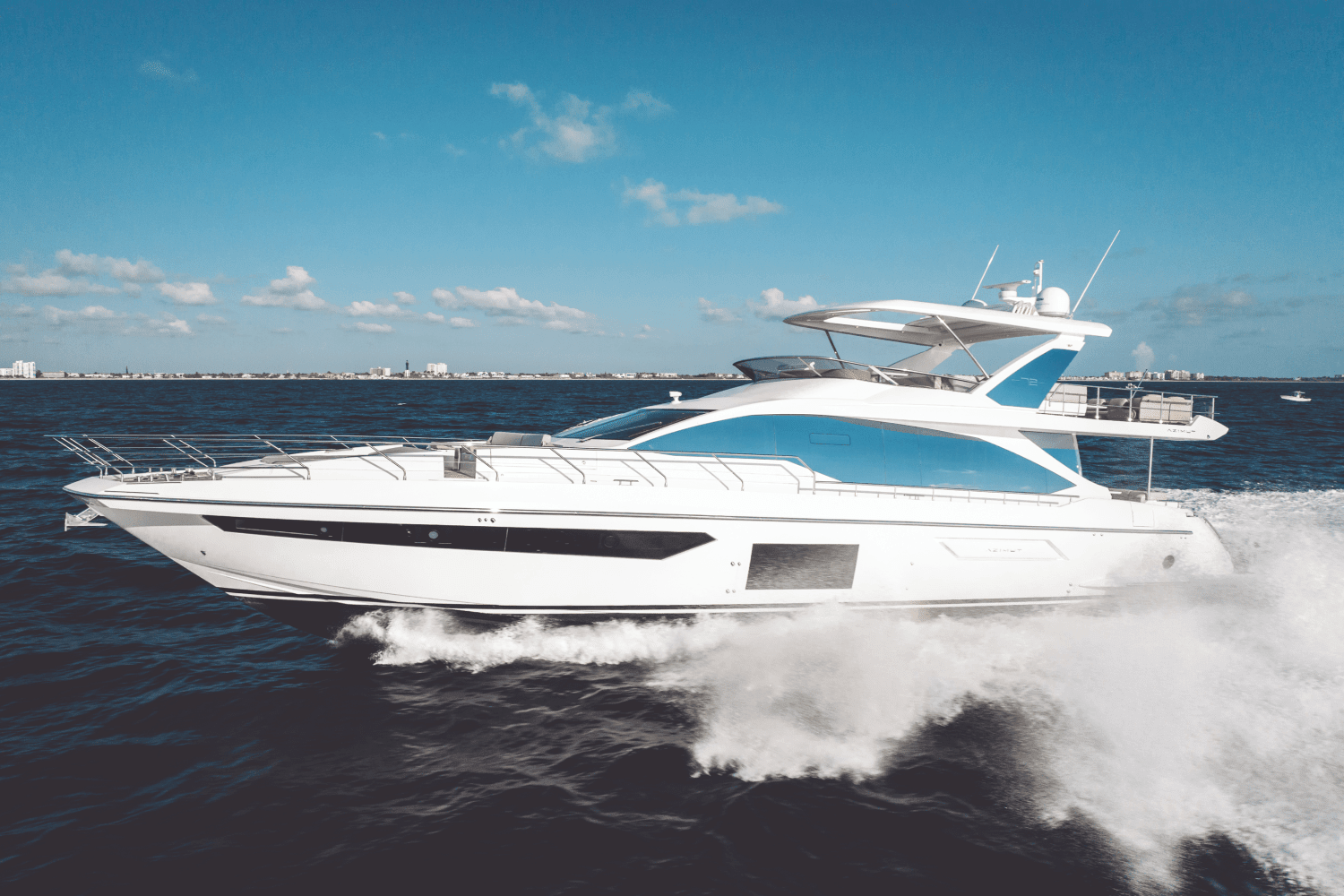 2023 Azimut 72 FLYBRIDGE Image Thumbnail #4