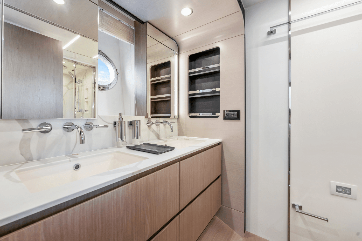 2023 Azimut 72 FLYBRIDGE Image Thumbnail #35