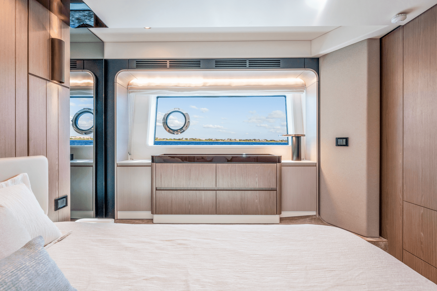 2023 Azimut 72 FLYBRIDGE Image Thumbnail #38
