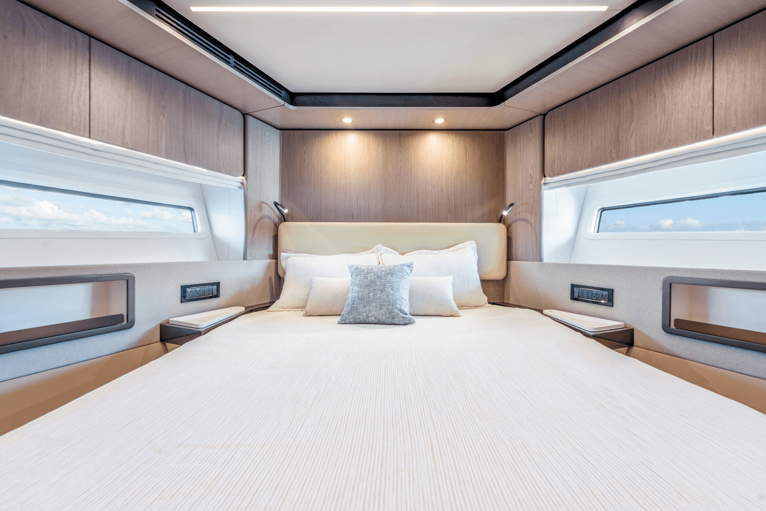 2023 Azimut 72 FLYBRIDGE Image Thumbnail #23