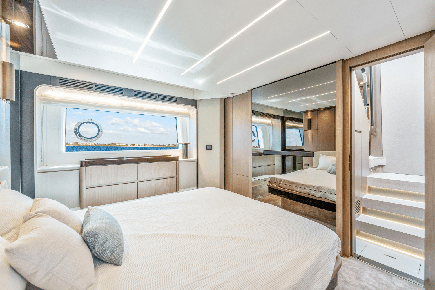 2023 Azimut 72 FLYBRIDGE Image Thumbnail #34