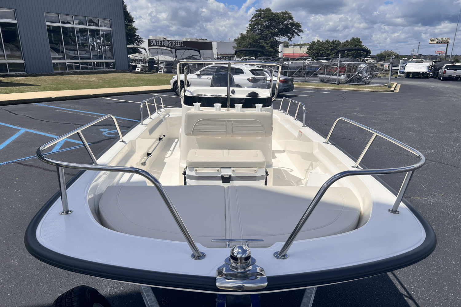 2025 Boston Whaler 150 Montauk Image Thumbnail #4