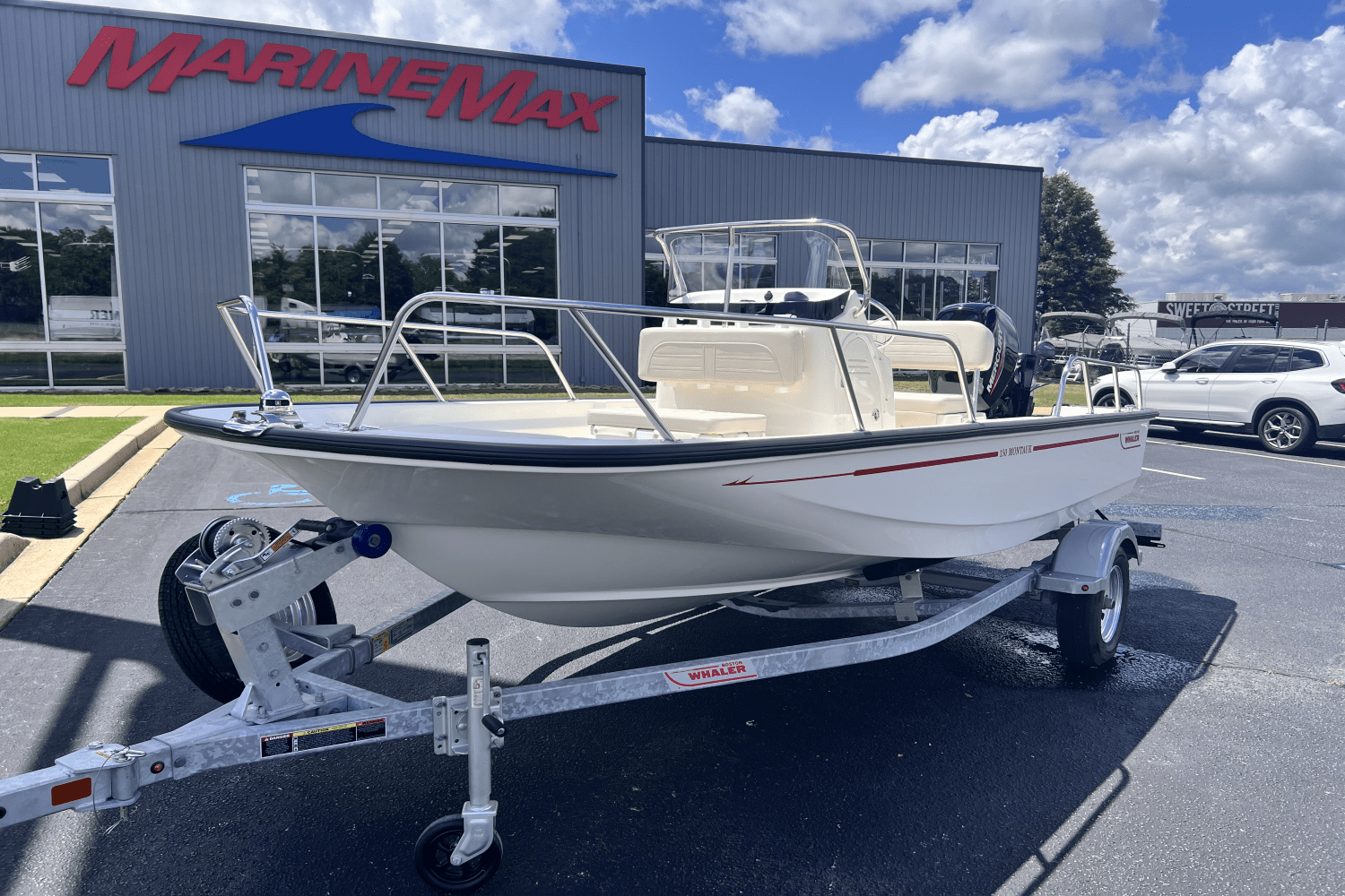 2025 Boston Whaler 150 Montauk Image Thumbnail #1
