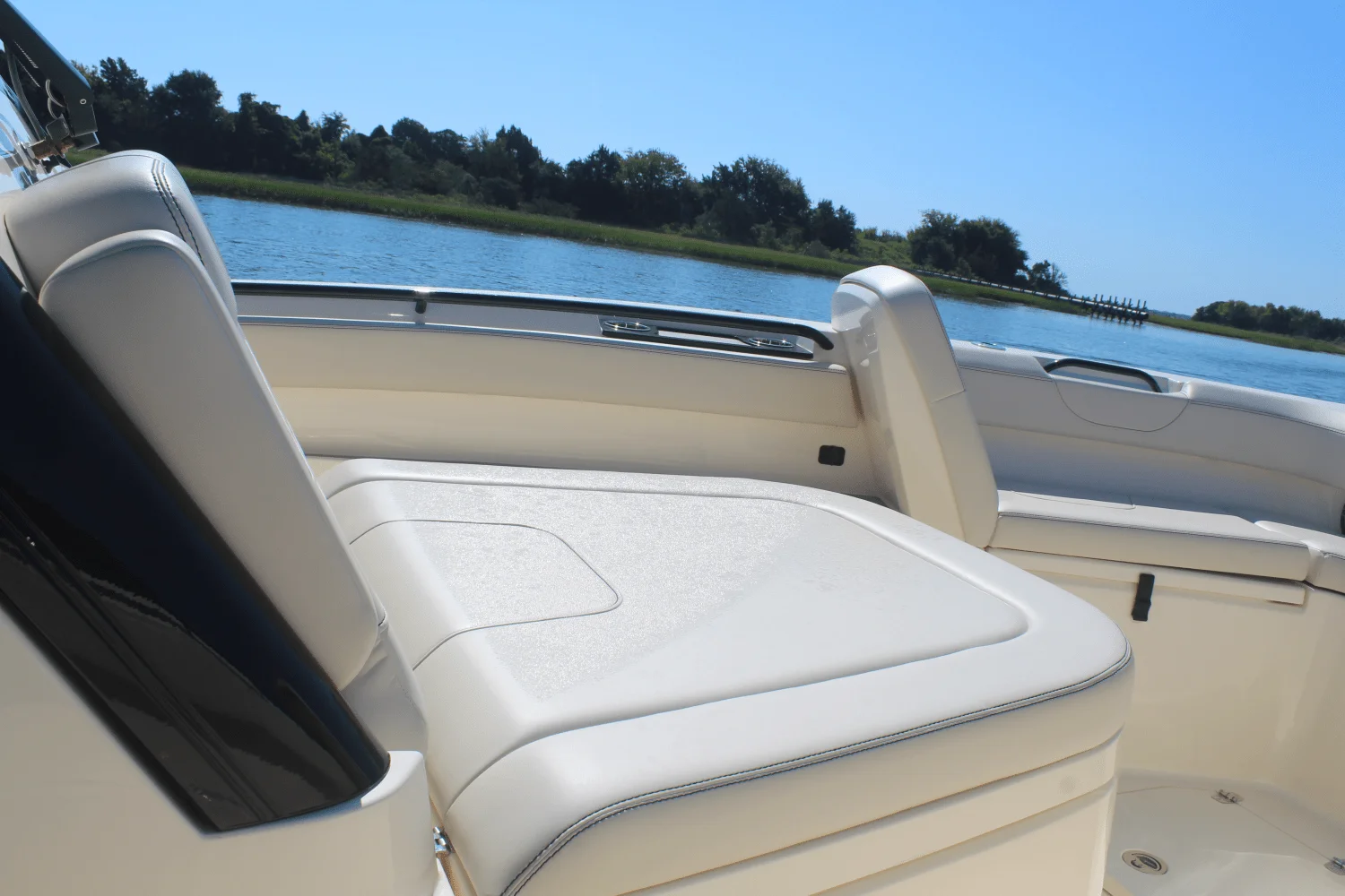 2026 Scout 305 LXF Image Thumbnail #43