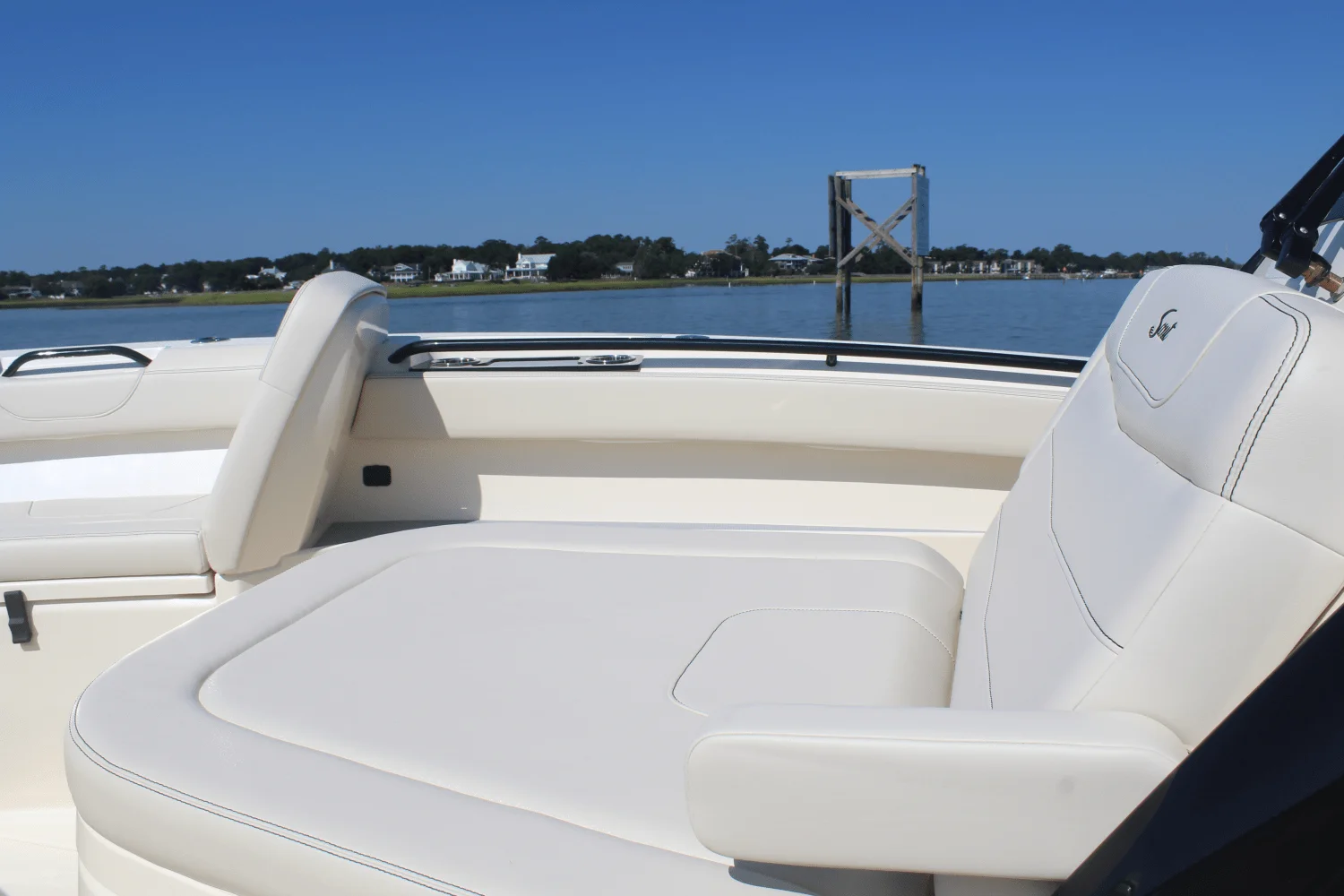 2026 Scout 305 LXF Image Thumbnail #47