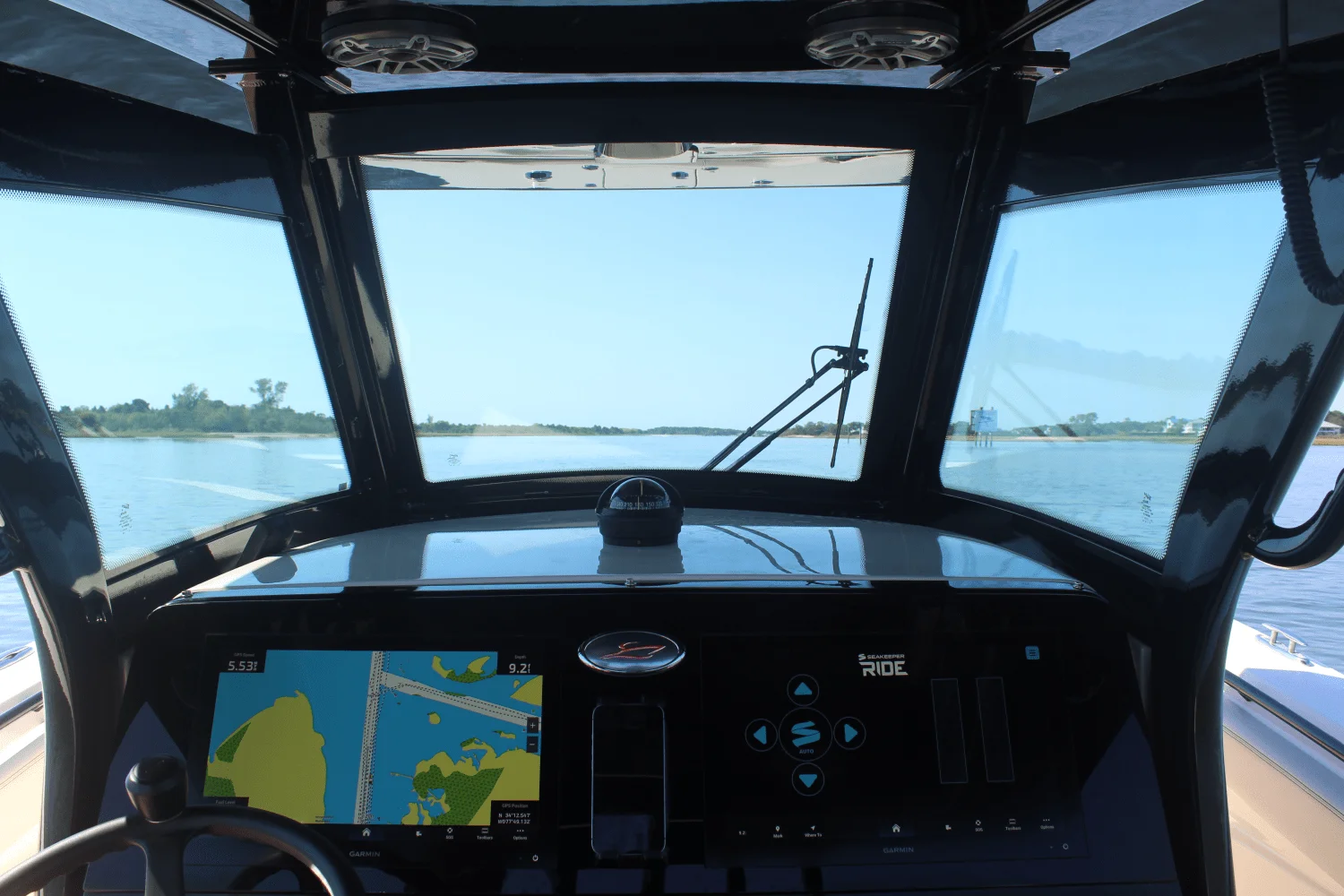 2026 Scout 305 LXF Image Thumbnail #34