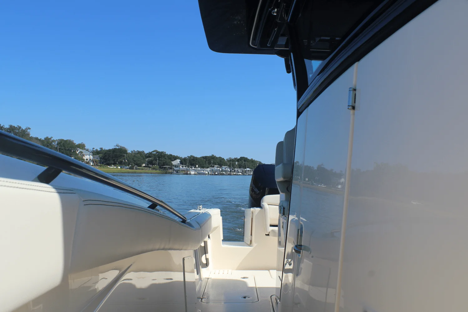 2026 Scout 305 LXF Image Thumbnail #28