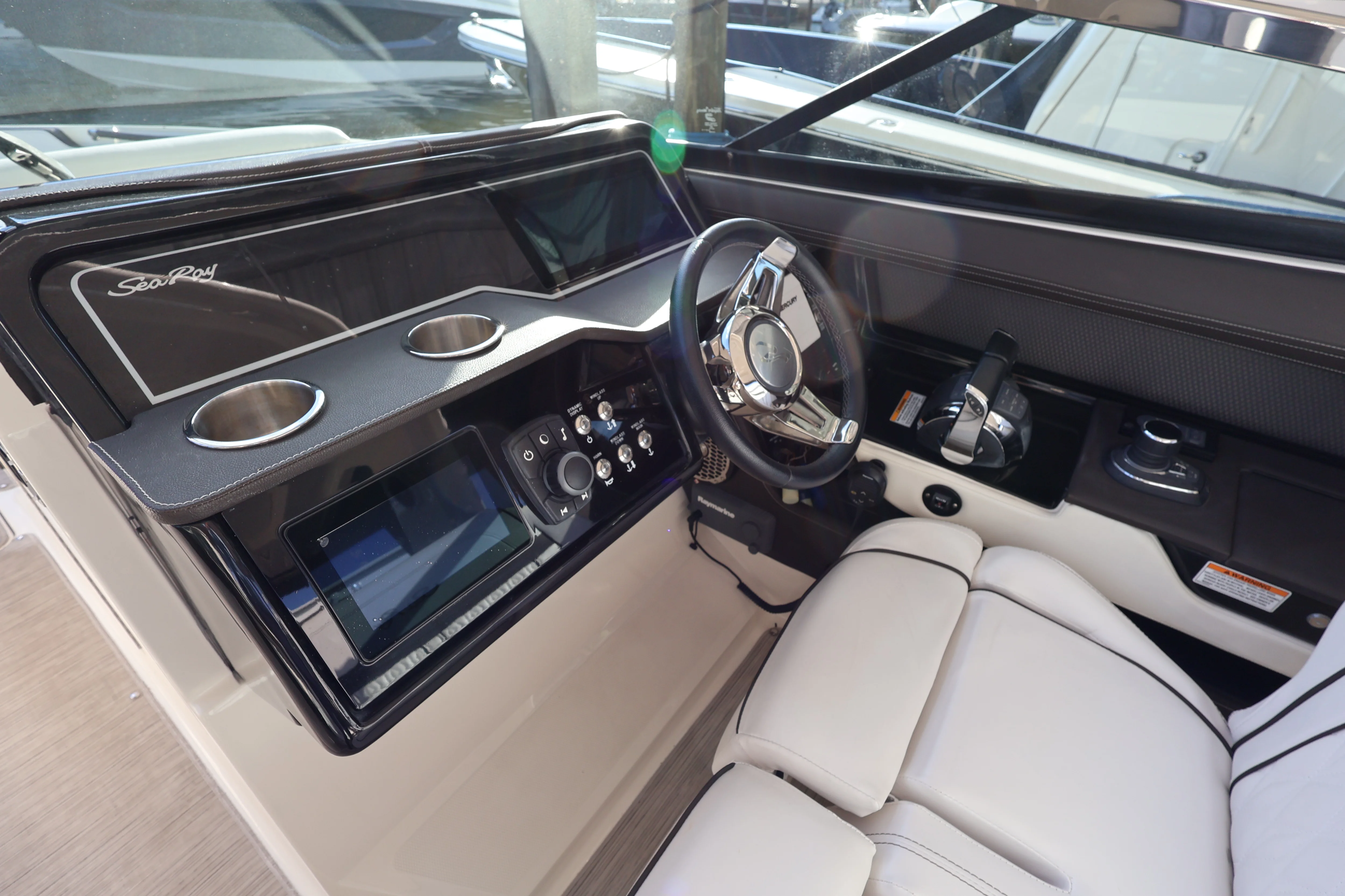 2018 Sea Ray SLX 310 OB Image Thumbnail #13