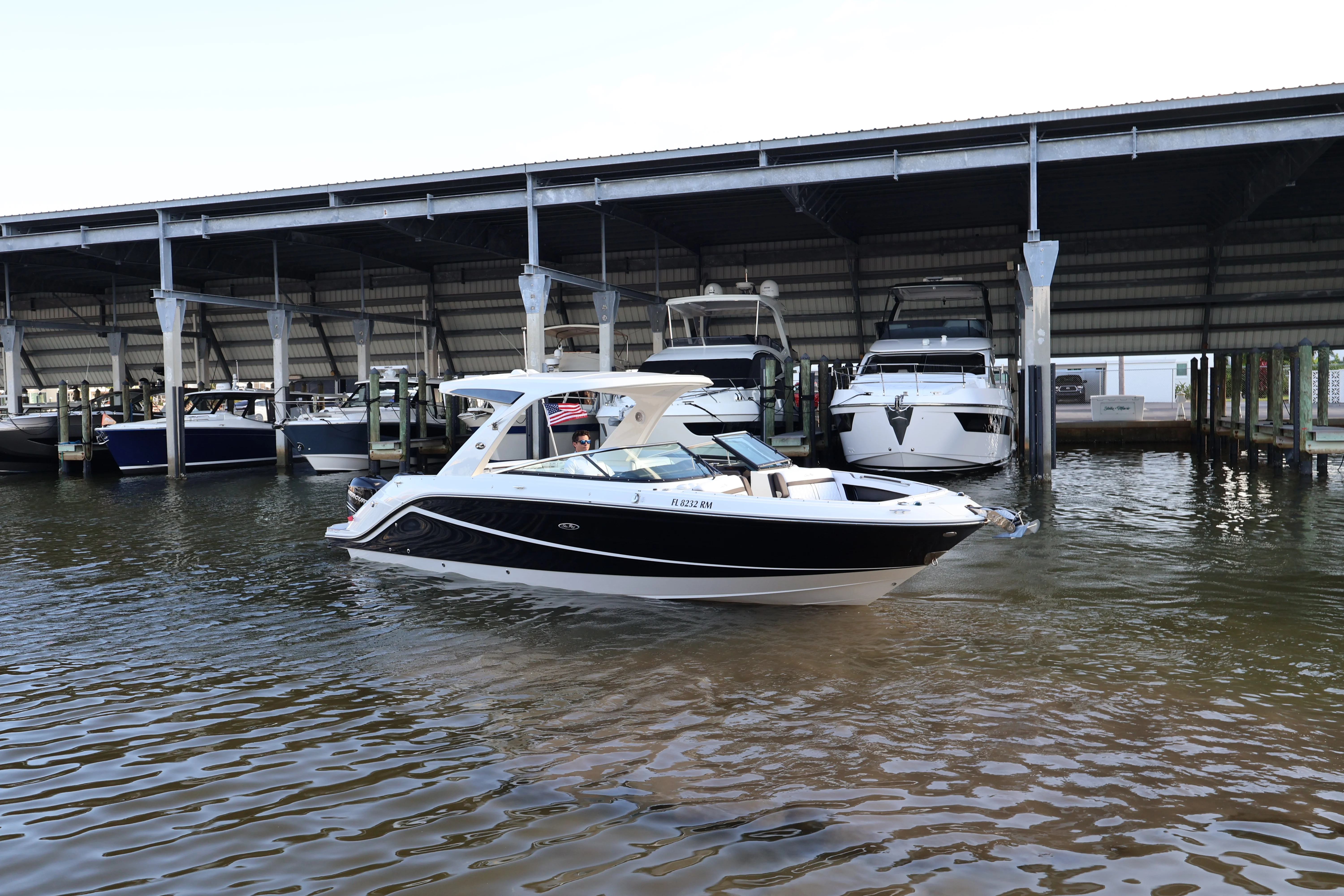 2018 Sea Ray SLX 310 OB Image Thumbnail #0