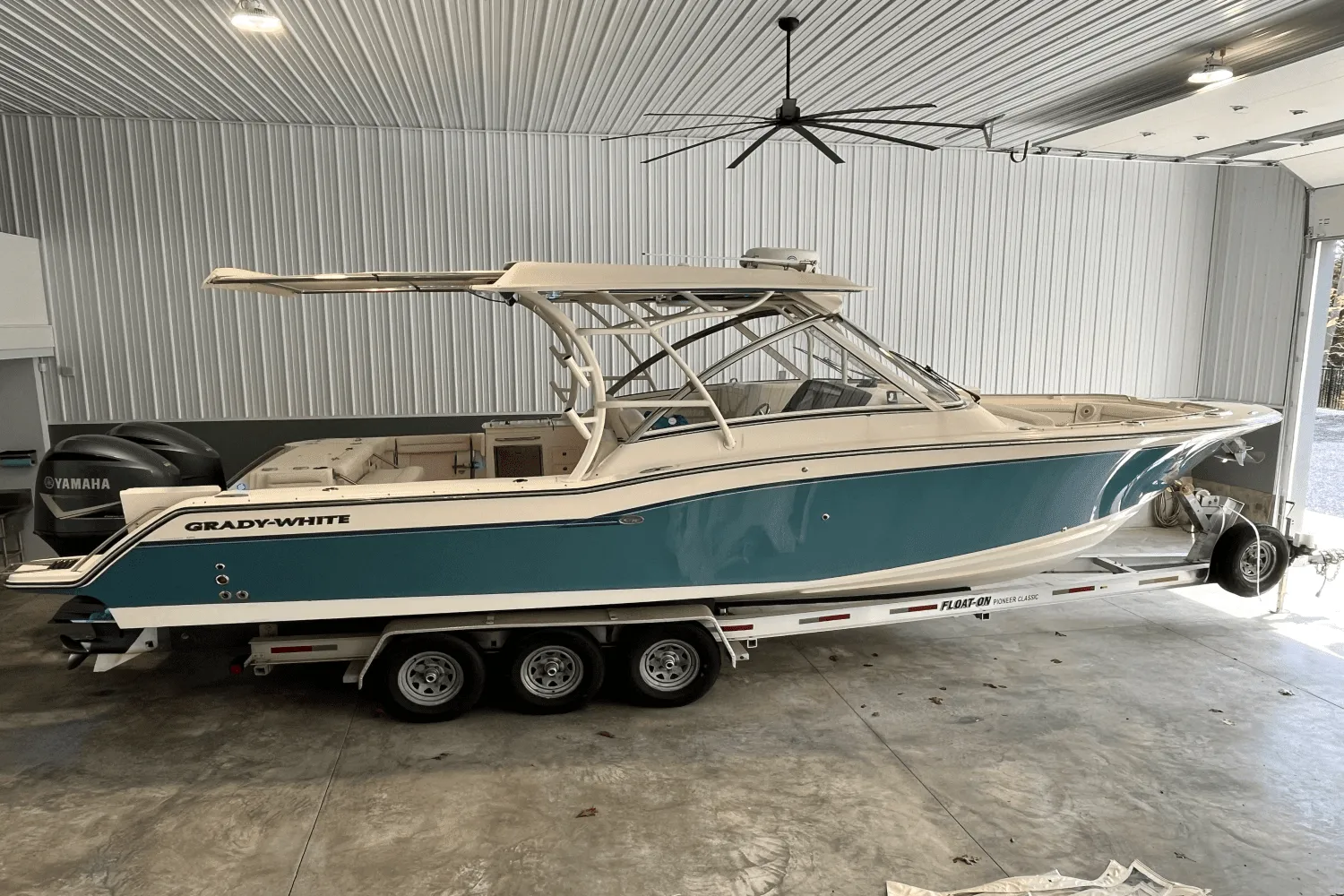 2018 Grady-White 325 FREEDOM Image Thumbnail #1