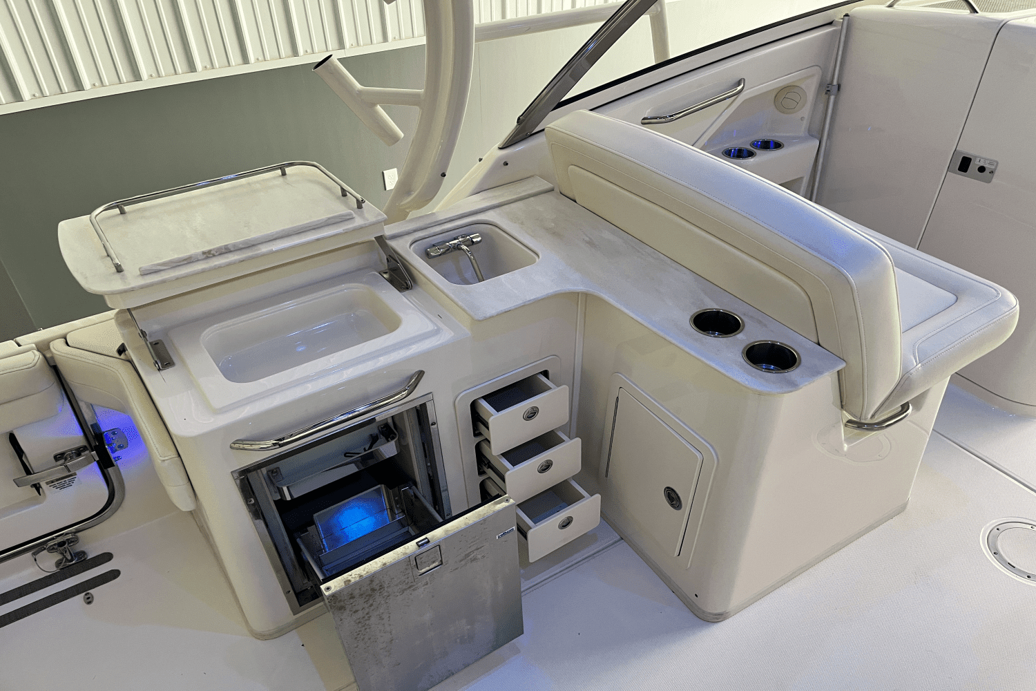 2018 Grady-White 325 FREEDOM Image Thumbnail #21