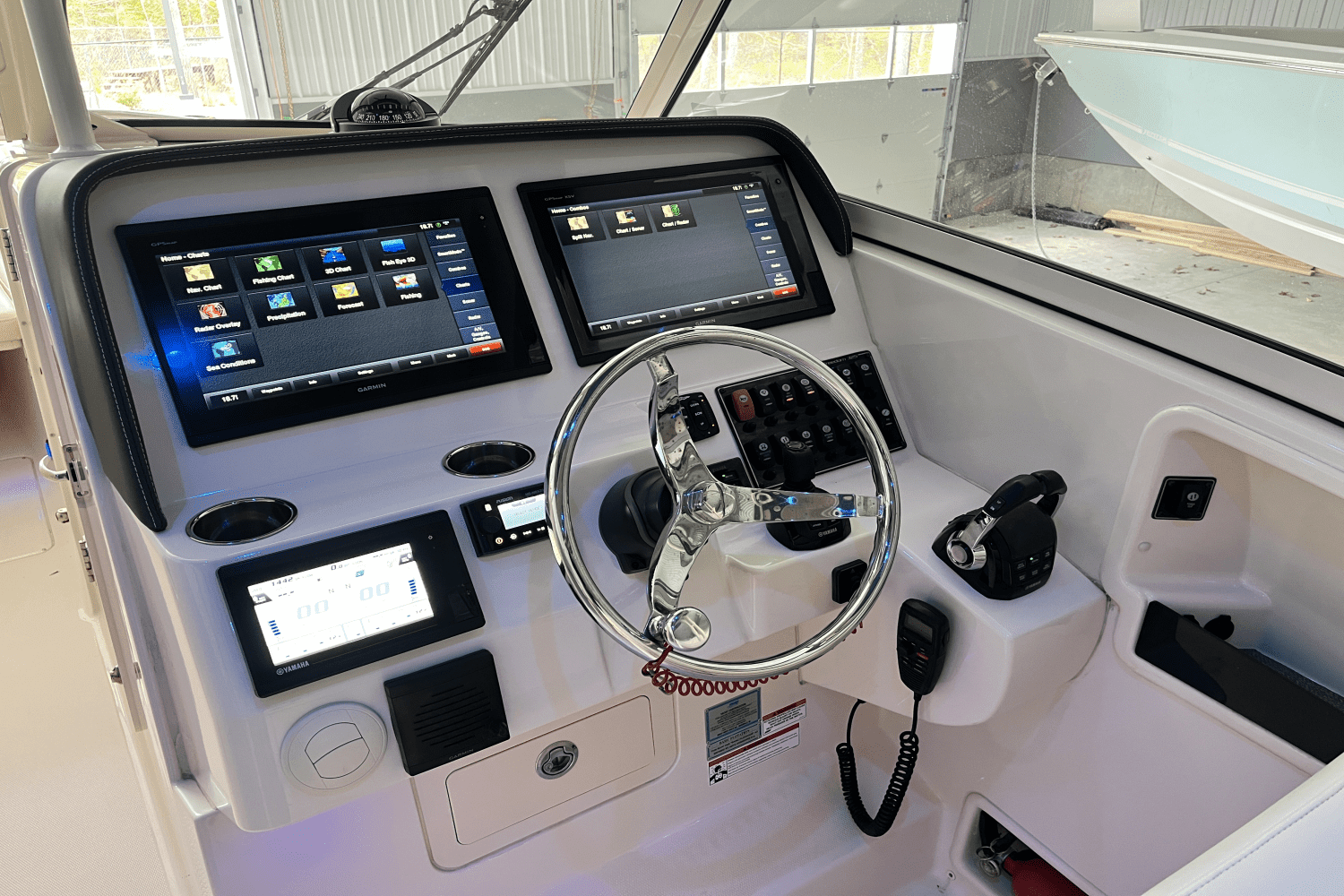 2018 Grady-White 325 FREEDOM Image Thumbnail #8