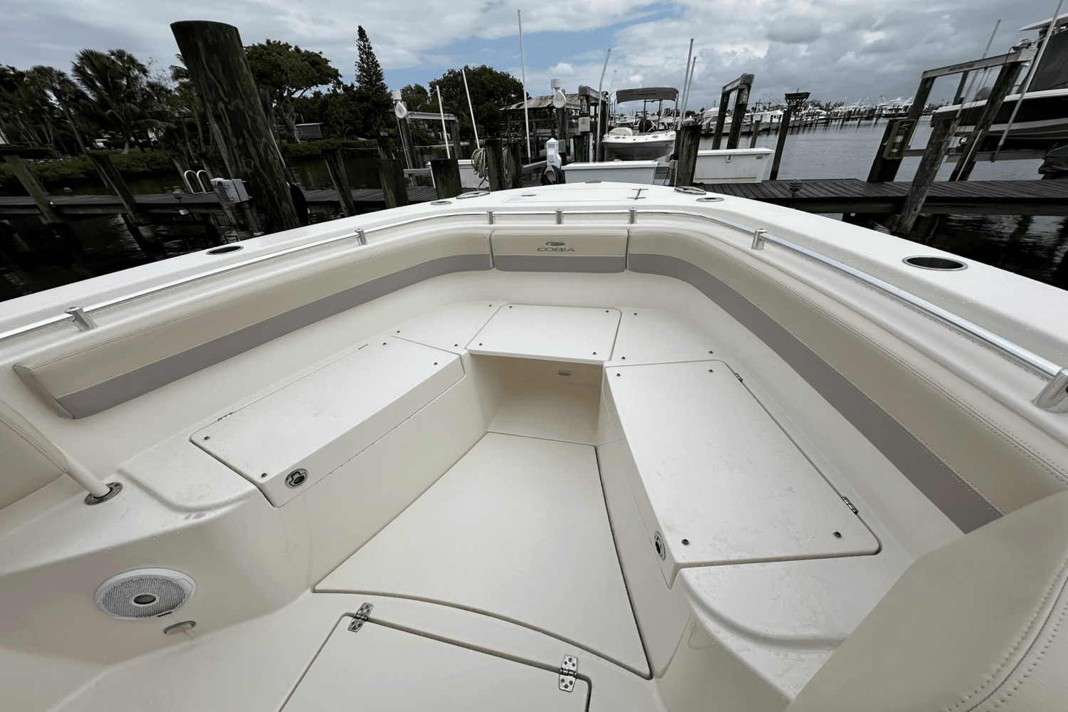 2018 Cobia 277 CC Image Thumbnail #40
