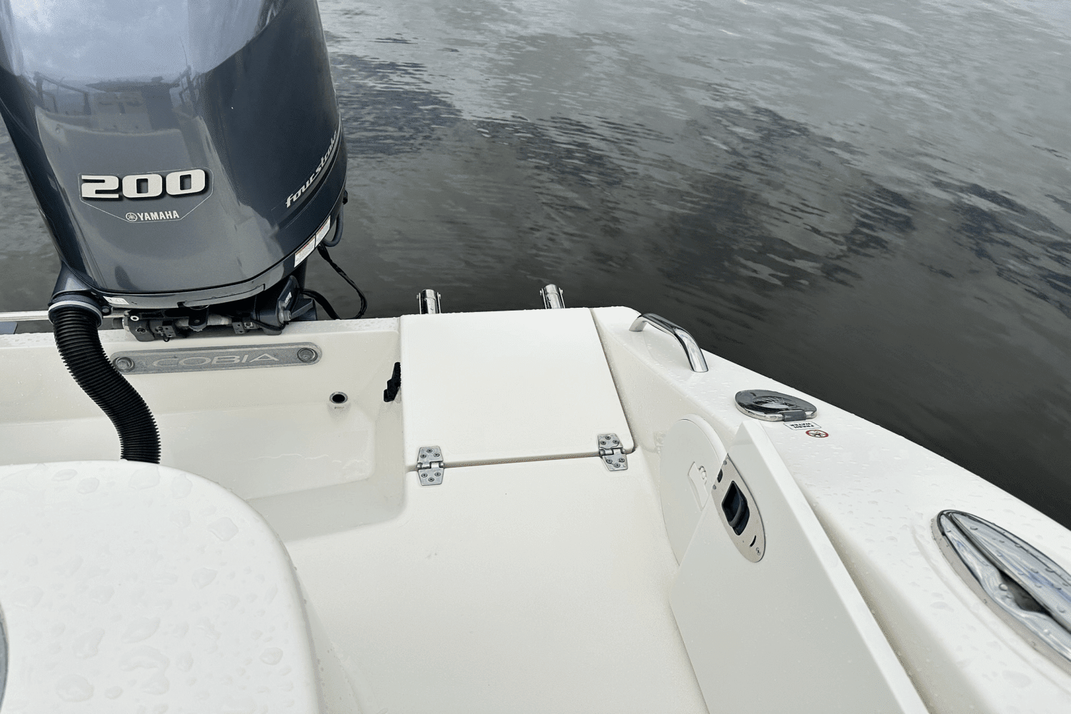 2018 Cobia 277 CC Image Thumbnail #8