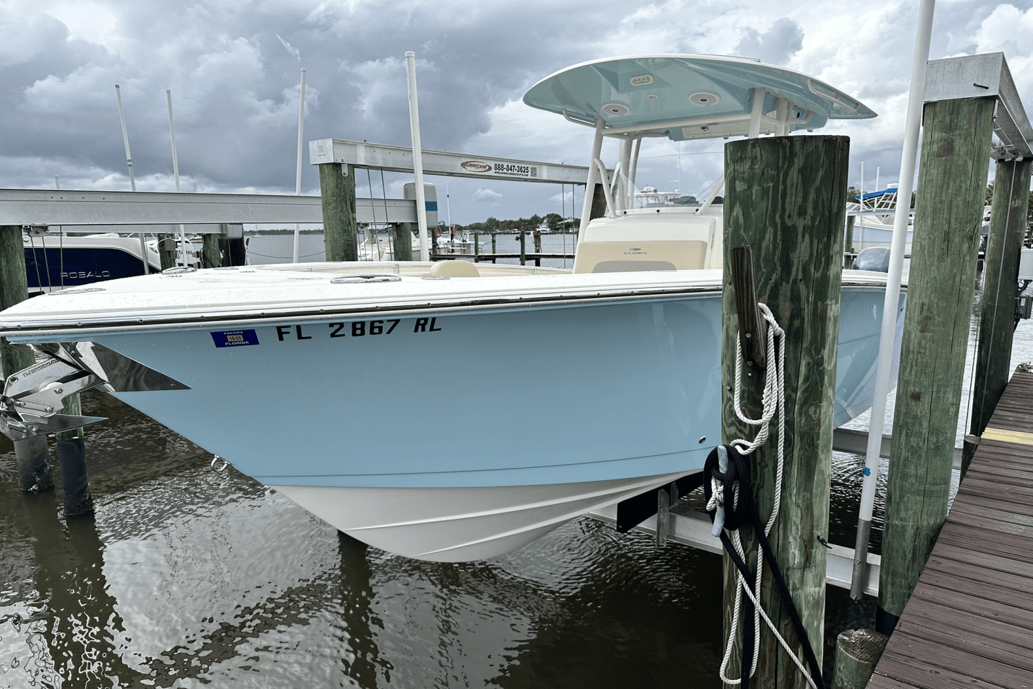 2018 Cobia 277 CC Image Thumbnail #4