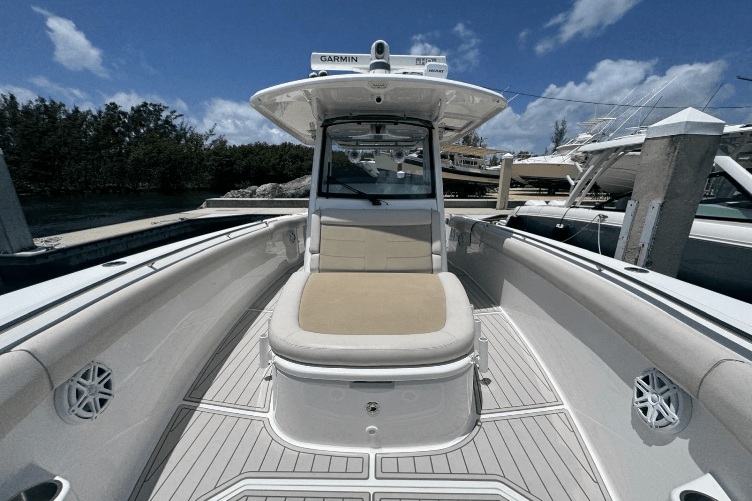 2018 Boston Whaler 330 OUTRAGE Image Thumbnail #14
