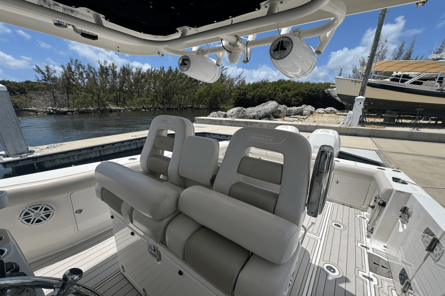 2018 Boston Whaler 330 OUTRAGE Image Thumbnail #21