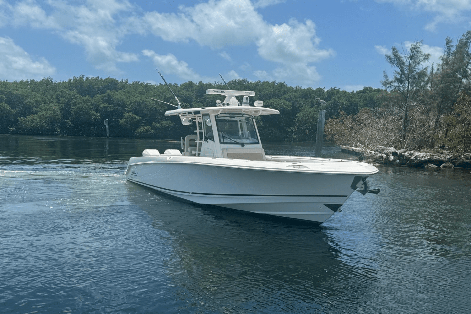 2018 Boston Whaler 330 OUTRAGE Image Thumbnail #3