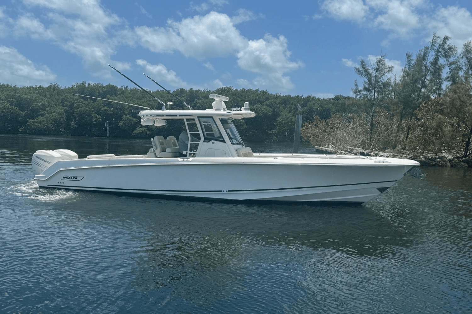 2018 Boston Whaler 330 OUTRAGE Image Thumbnail #1
