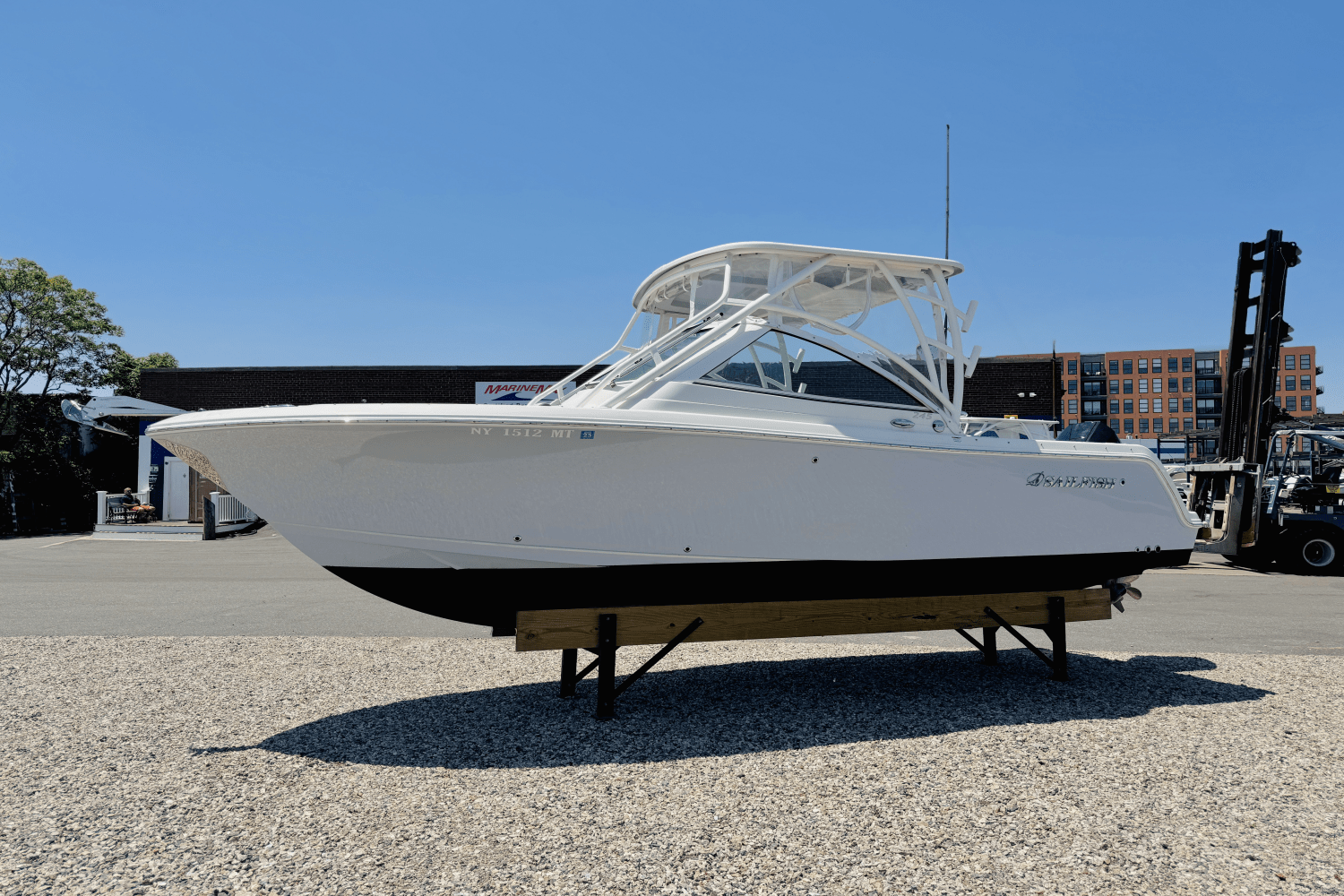 2022 Sailfish 245 DC Image Thumbnail #2