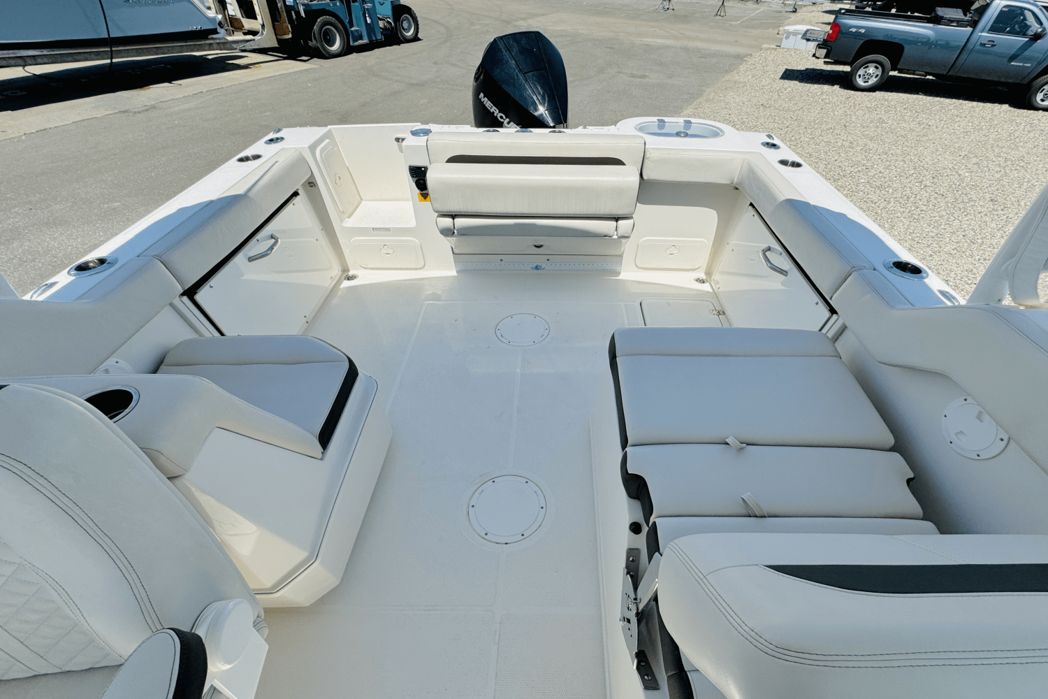 2022 Sailfish 245 DC Image Thumbnail #16