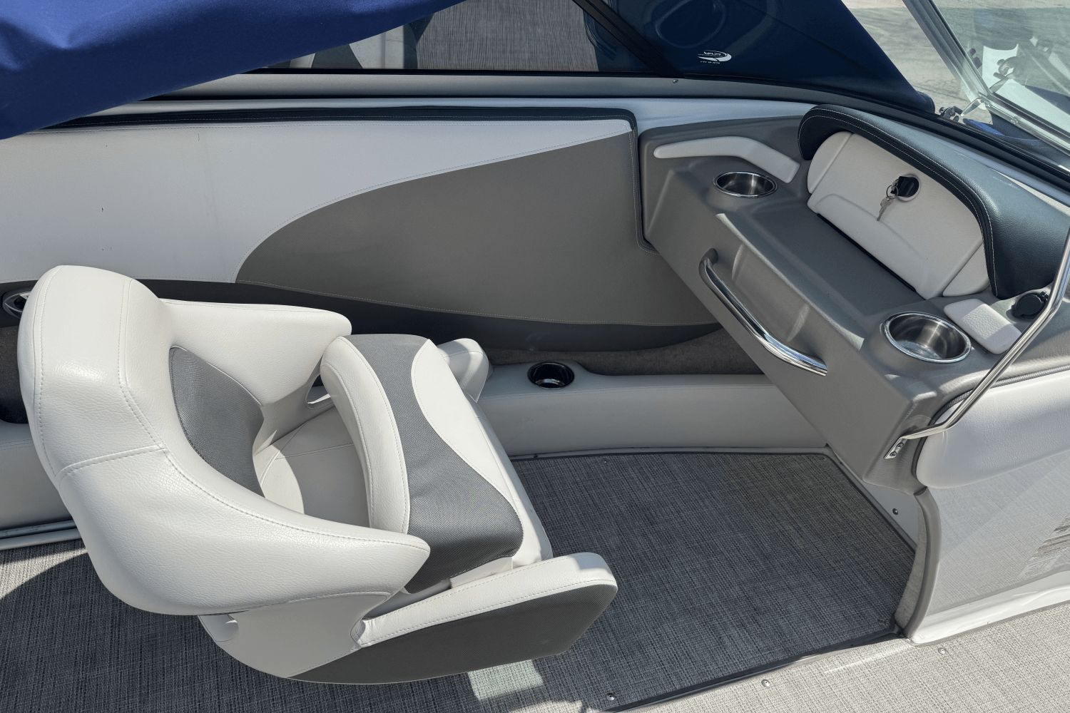 2020 Crownline 215SS Image Thumbnail #18