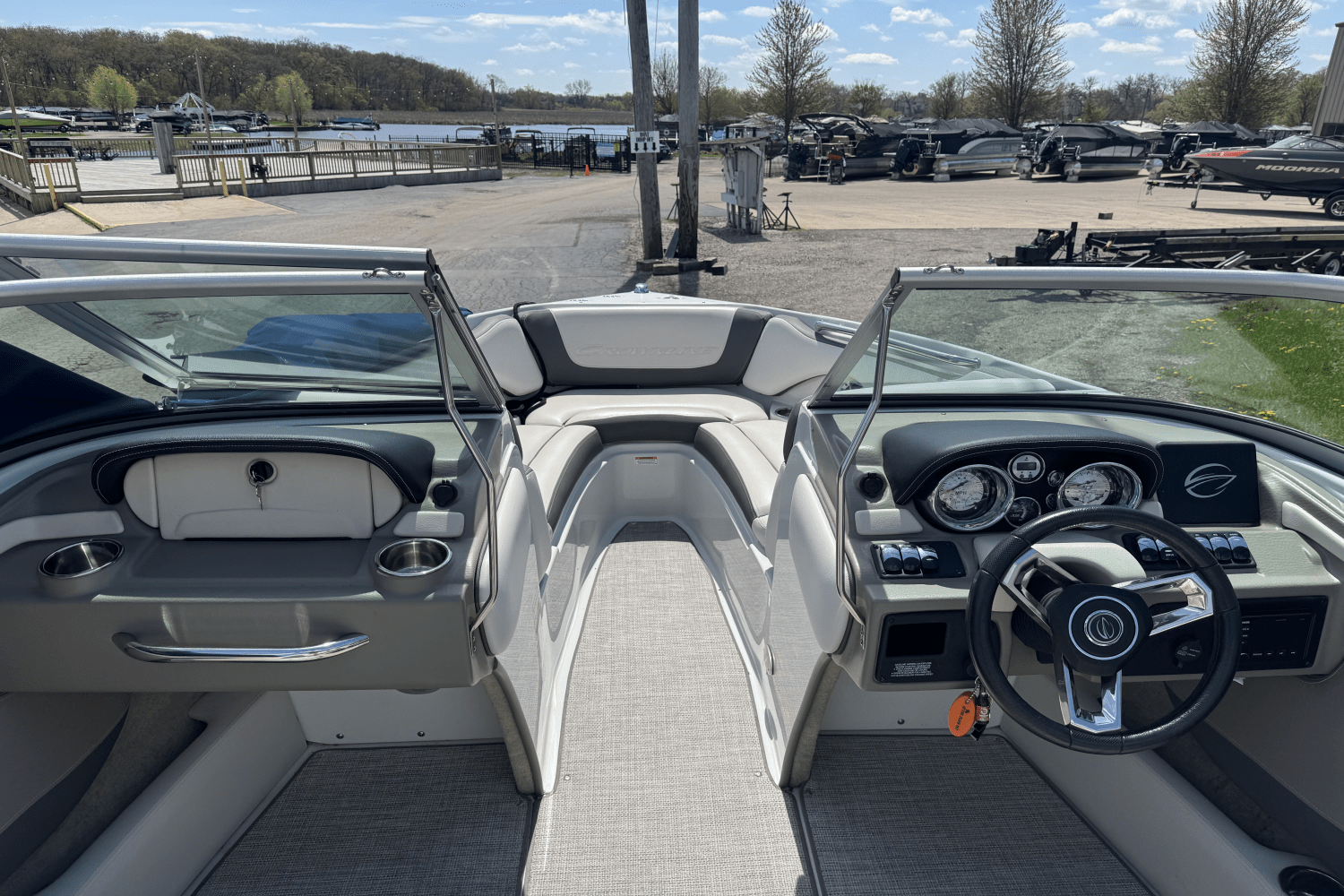 2020 Crownline 215SS Image Thumbnail #10
