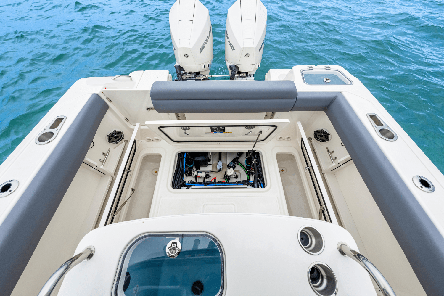 2026 Boston Whaler 250 Outrage Image Thumbnail #40