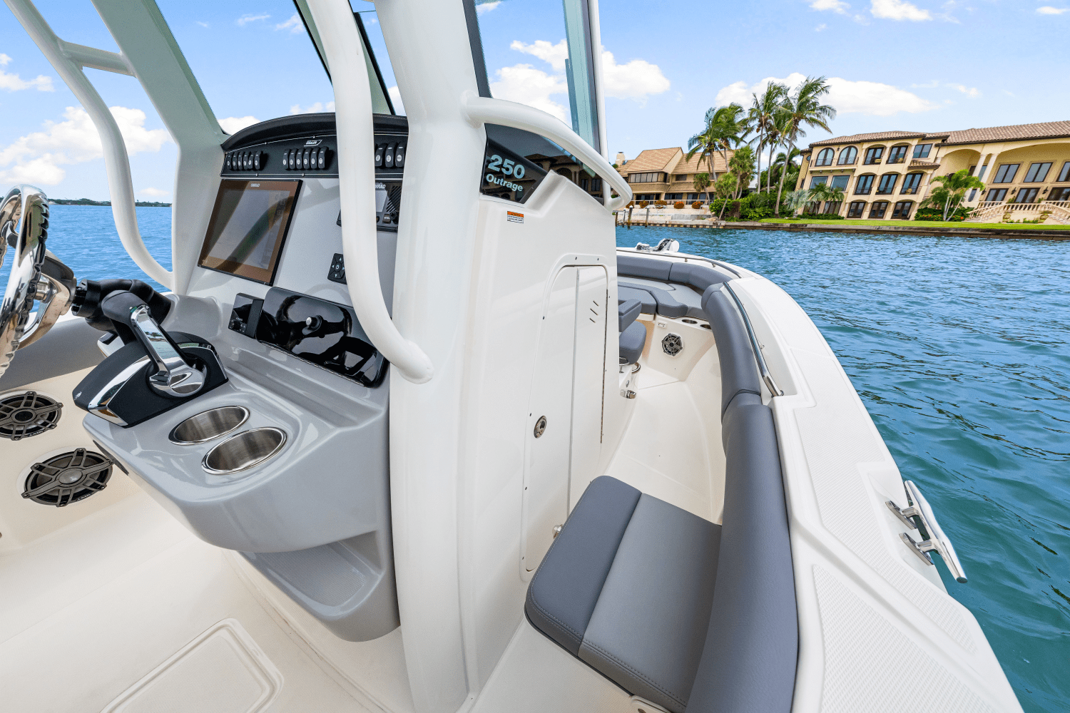 2026 Boston Whaler 250 Outrage Image Thumbnail #30