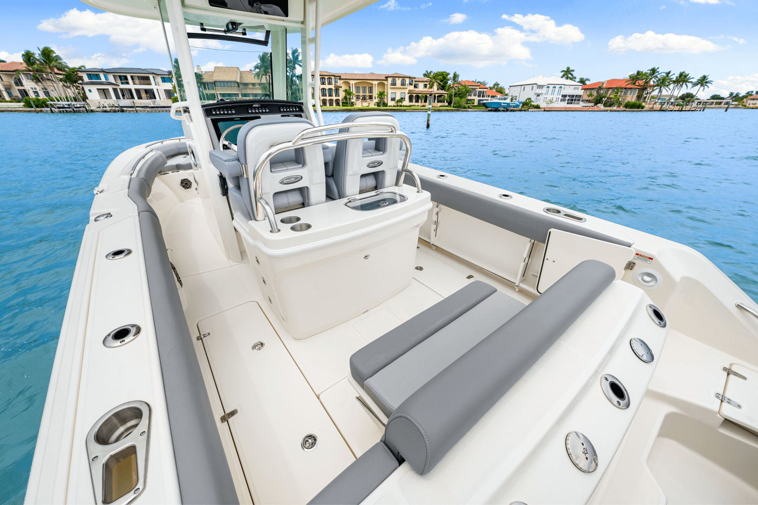 2026 Boston Whaler 250 Outrage Image Thumbnail #24