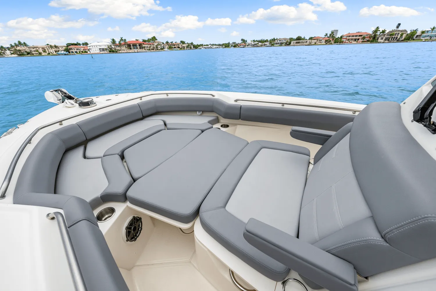 2026 Boston Whaler 250 Outrage Image Thumbnail #33