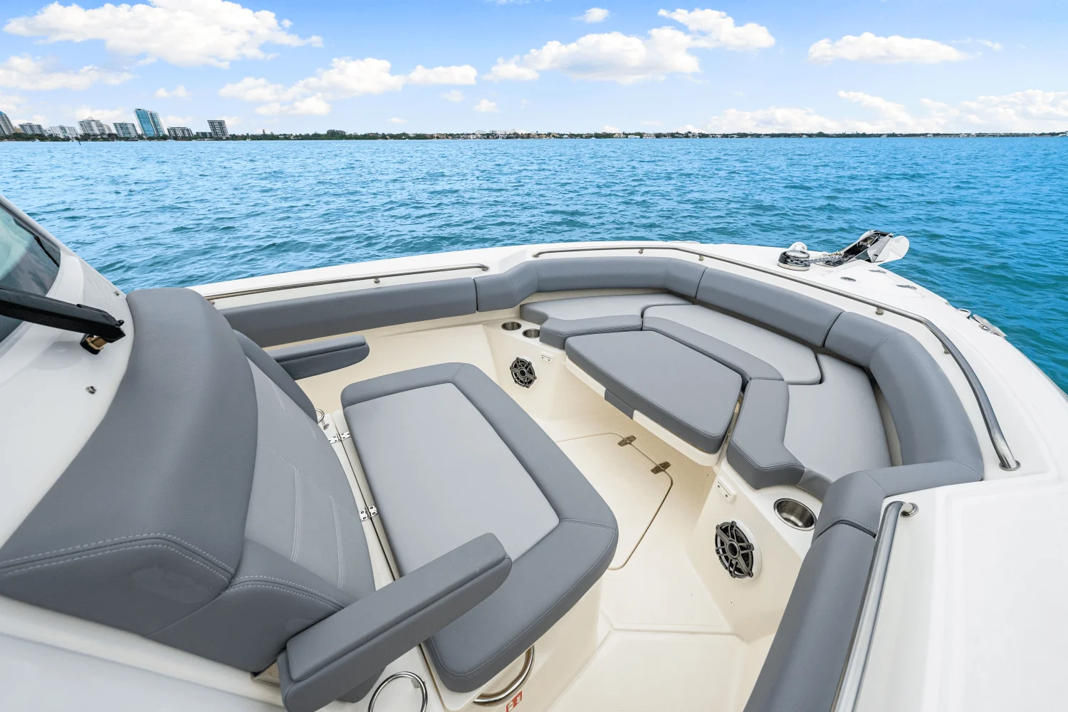 2026 Boston Whaler 250 Outrage Image Thumbnail #31