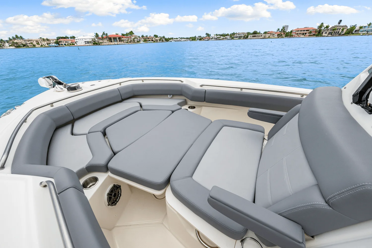 2026 Boston Whaler 250 Outrage Image Thumbnail #33