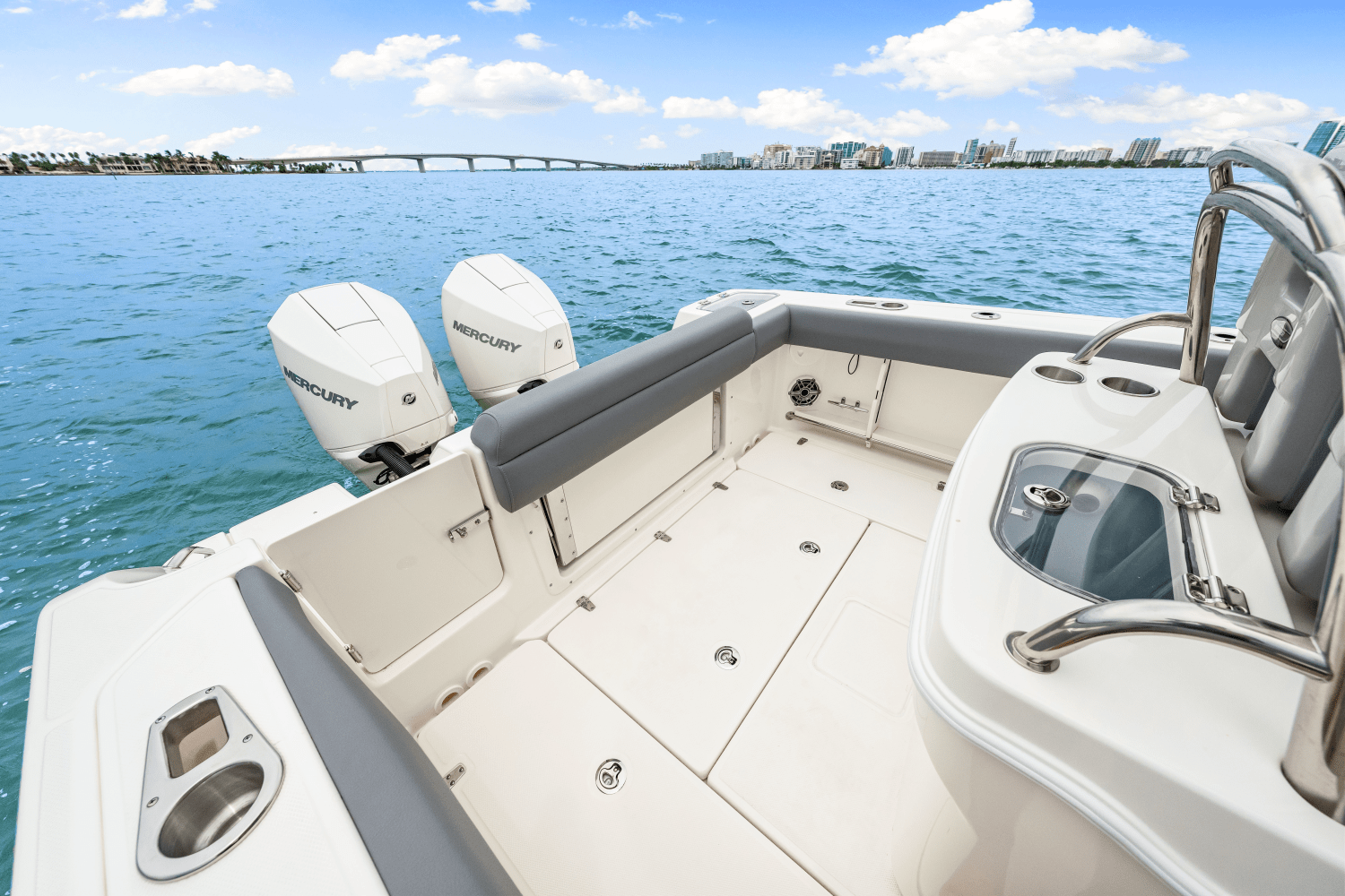 2026 Boston Whaler 250 Outrage Image Thumbnail #22