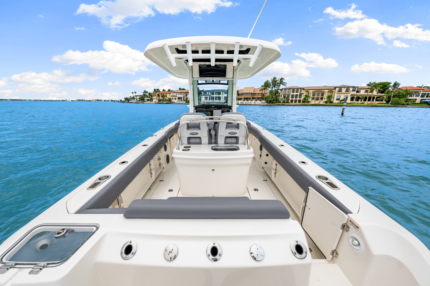 2026 Boston Whaler 250 Outrage Image Thumbnail #20
