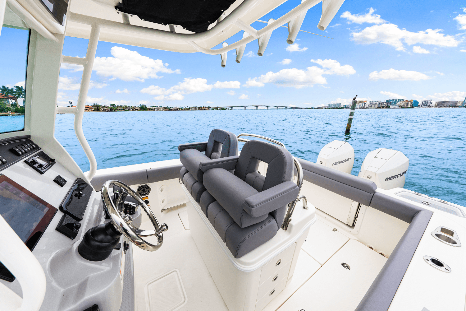 2026 Boston Whaler 250 Outrage Image Thumbnail #29