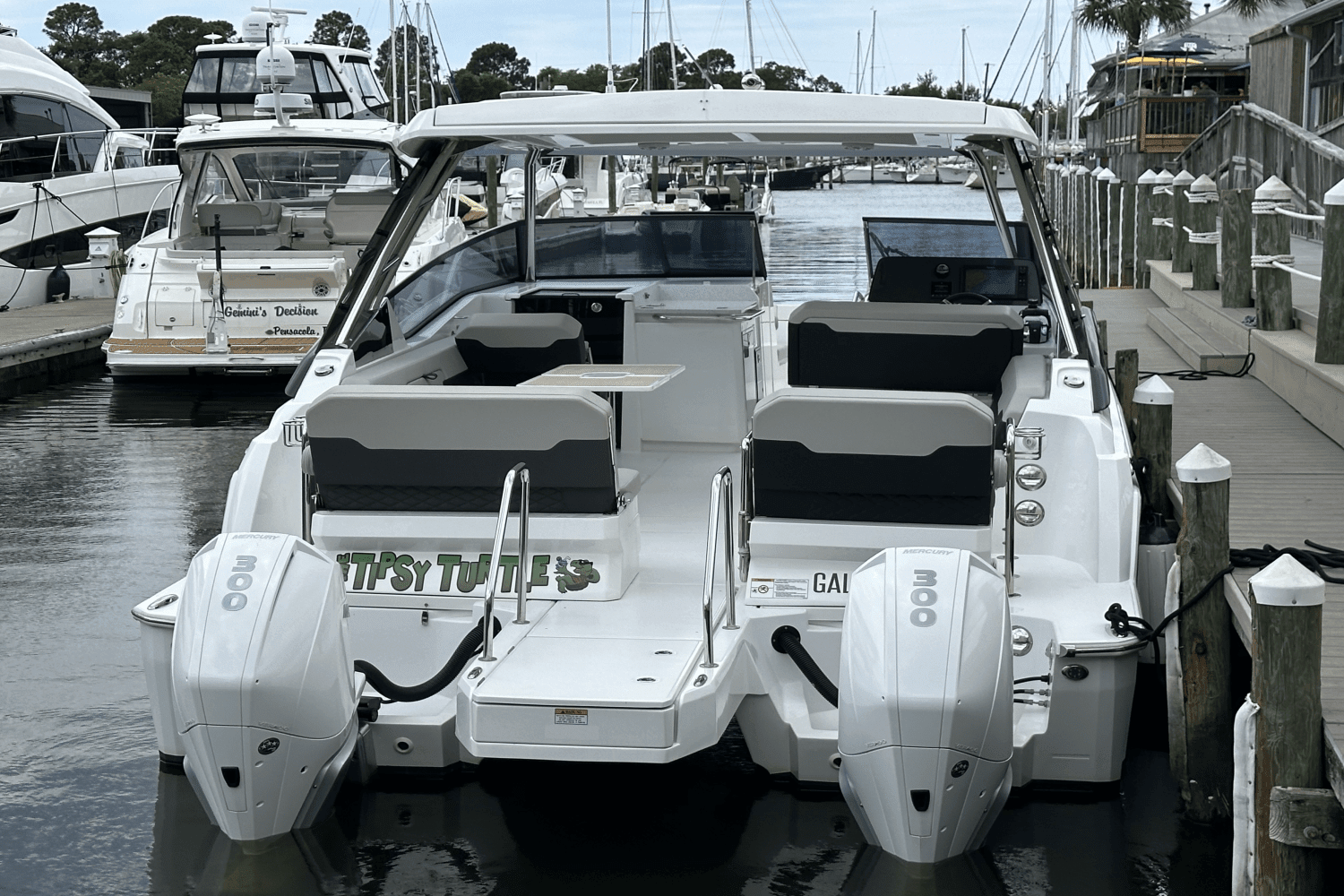 2021 Aquila 32 Image Thumbnail #45
