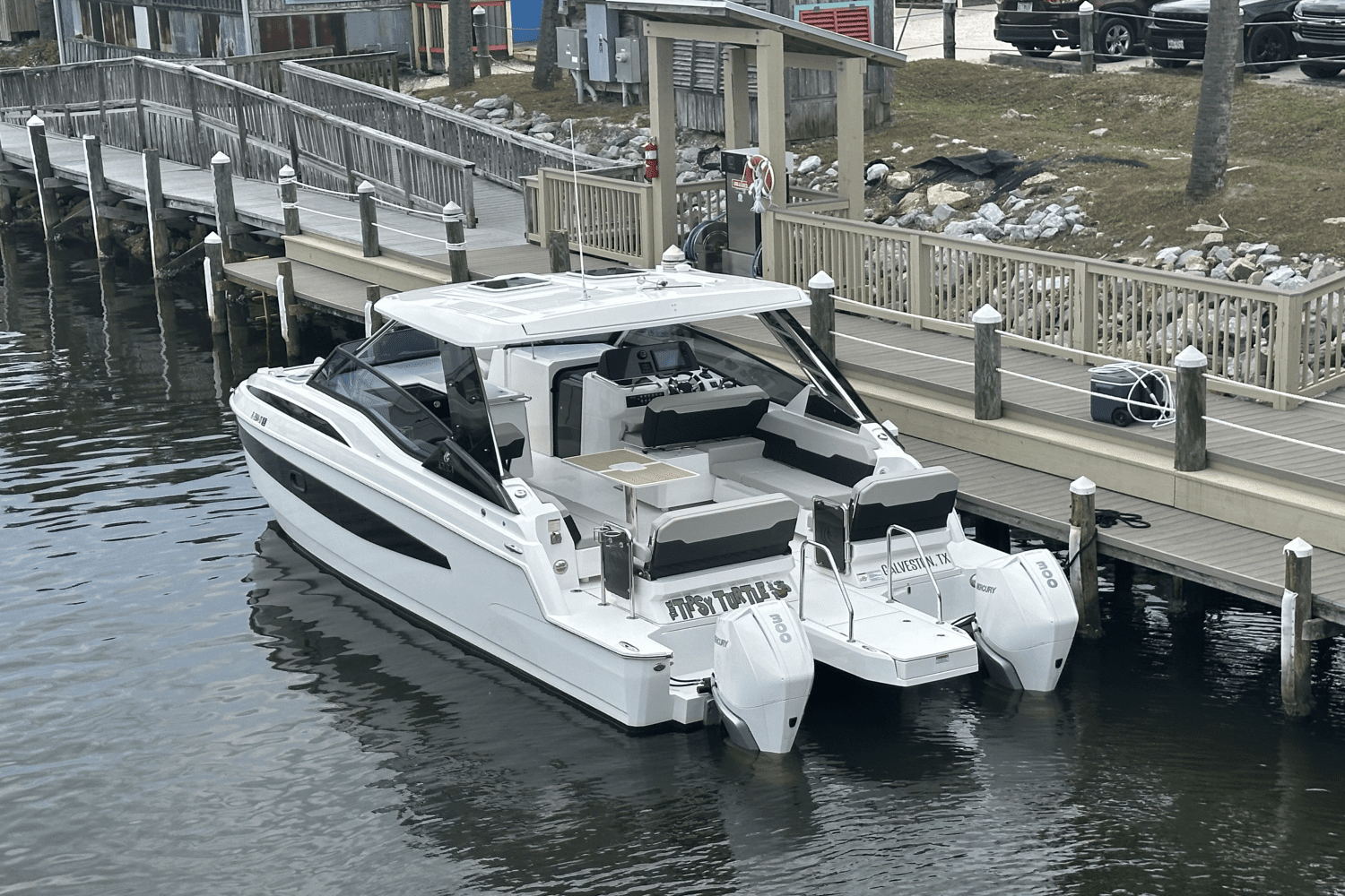 2021 Aquila 32 Image Thumbnail #1