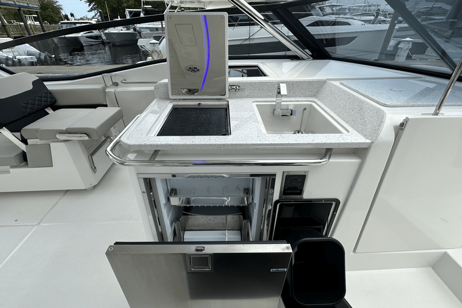 2021 Aquila 32 Image Thumbnail #35