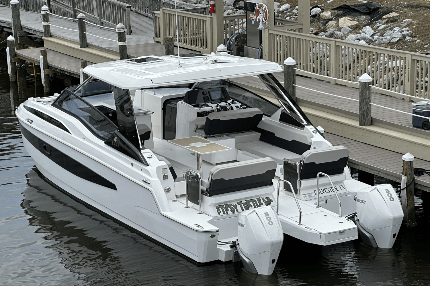 2021 Aquila 32 Image Thumbnail #6