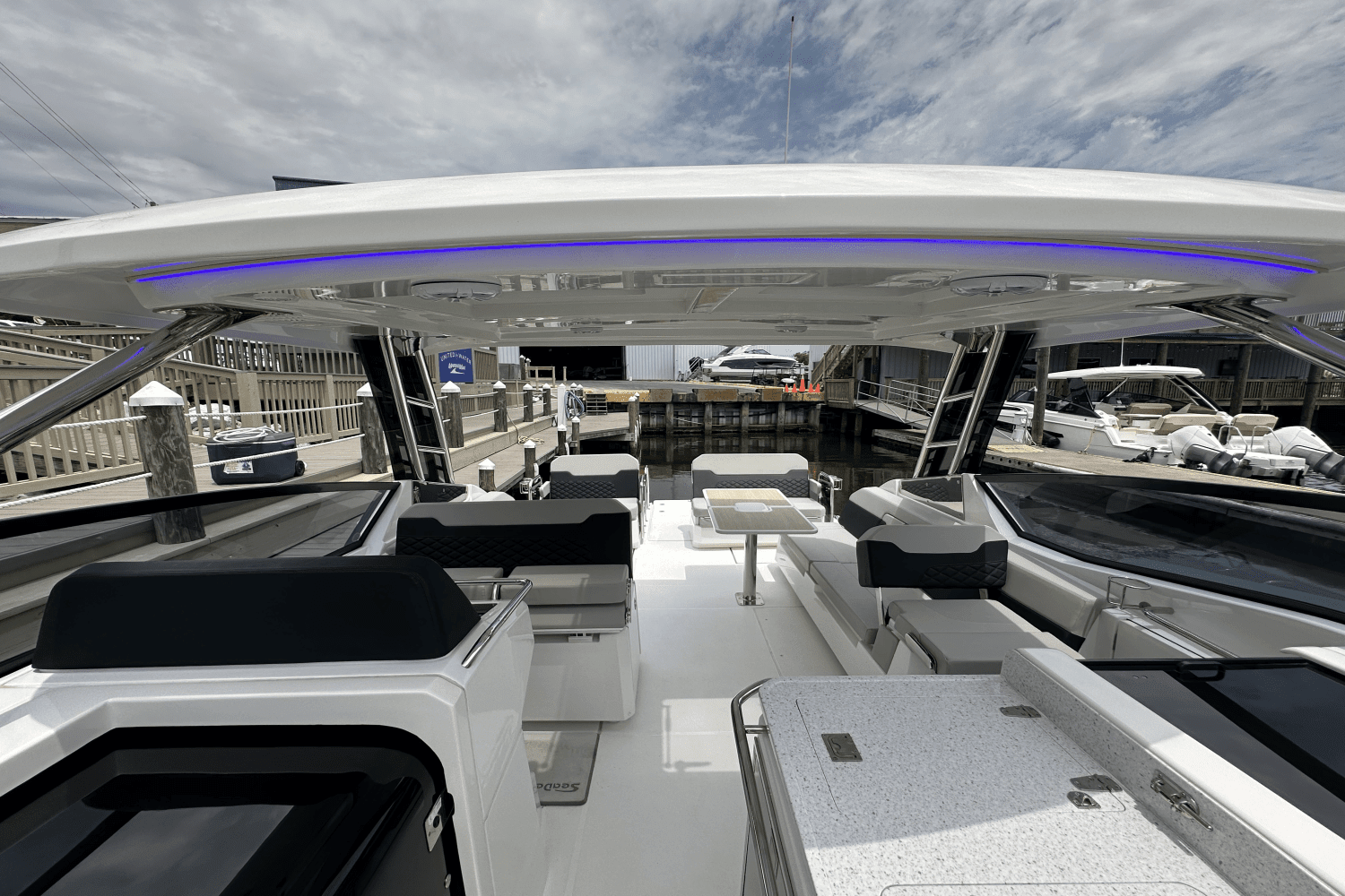 2021 Aquila 32 Image Thumbnail #26
