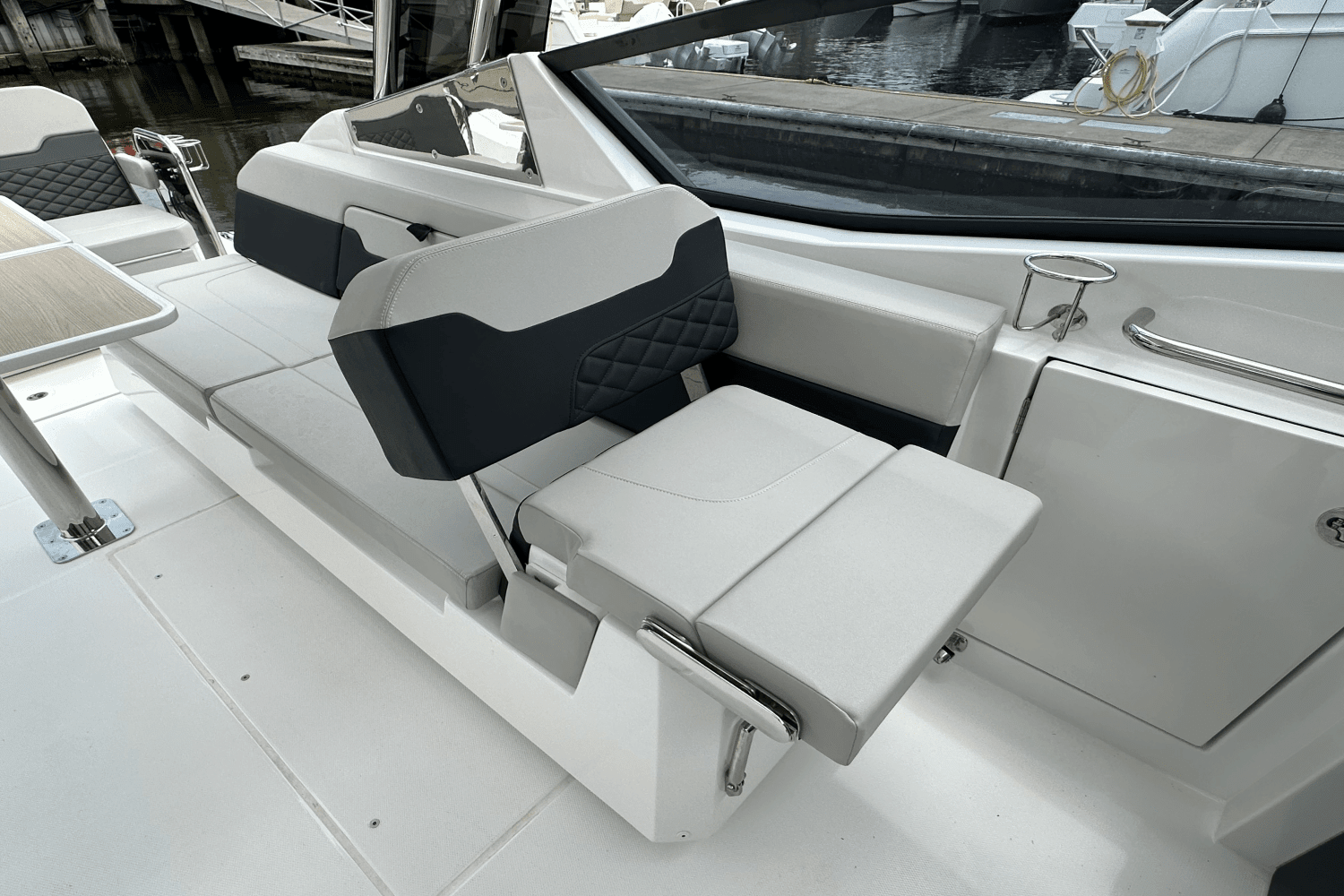 2021 Aquila 32 Image Thumbnail #33