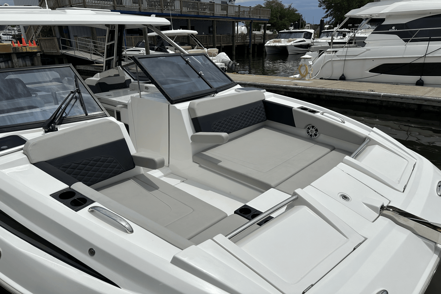 2021 Aquila 32 Image Thumbnail #27