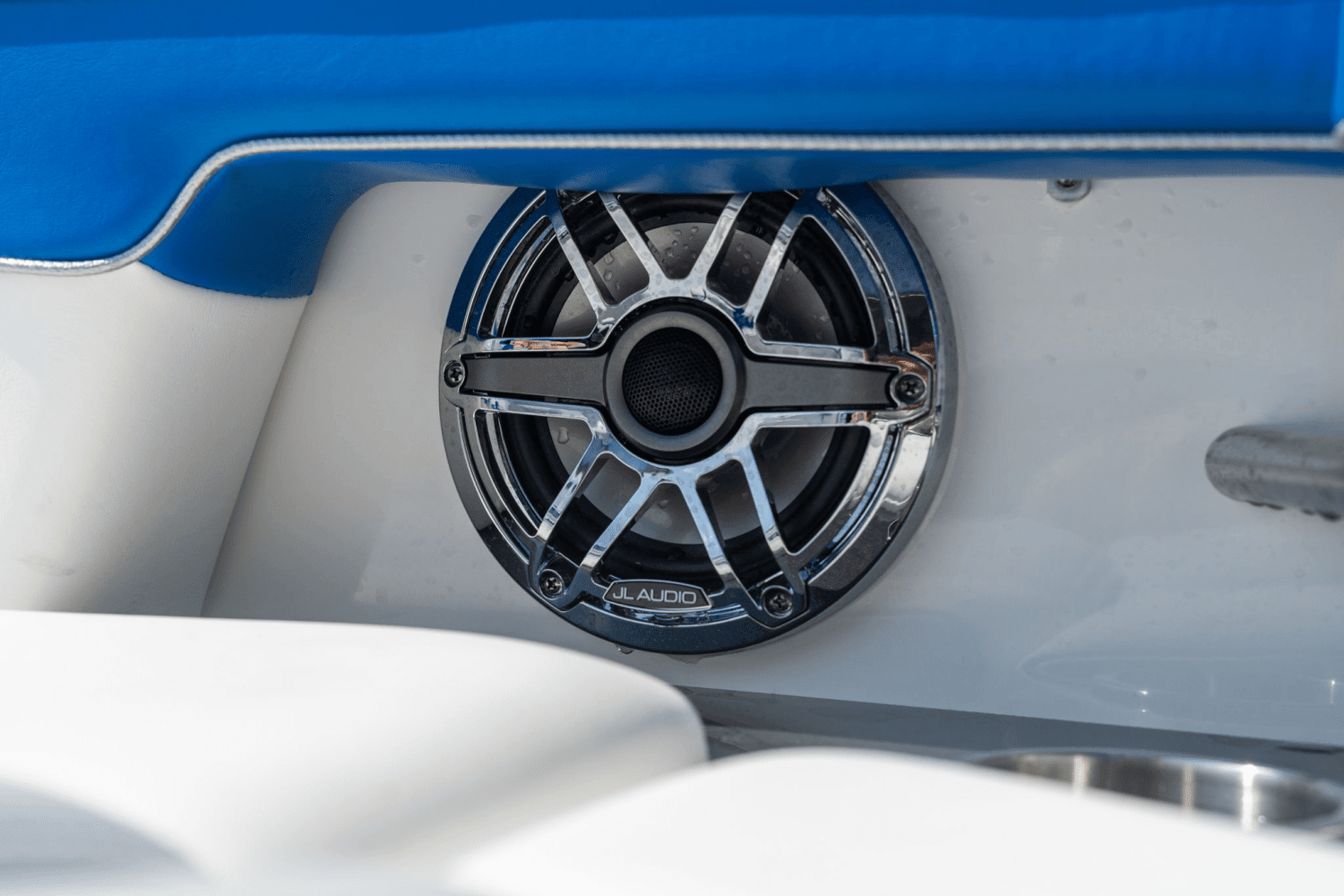 2024 Formula 380 SUPER SPORT CROSSOVER Image Thumbnail #33