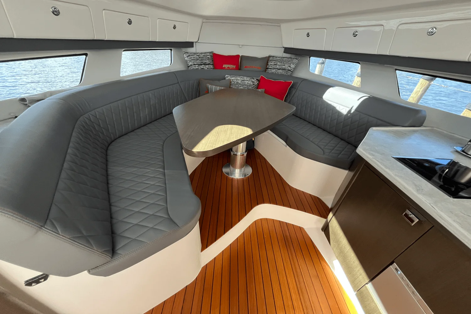 2021 Intrepid 438 EVOLUTION Image Thumbnail #15