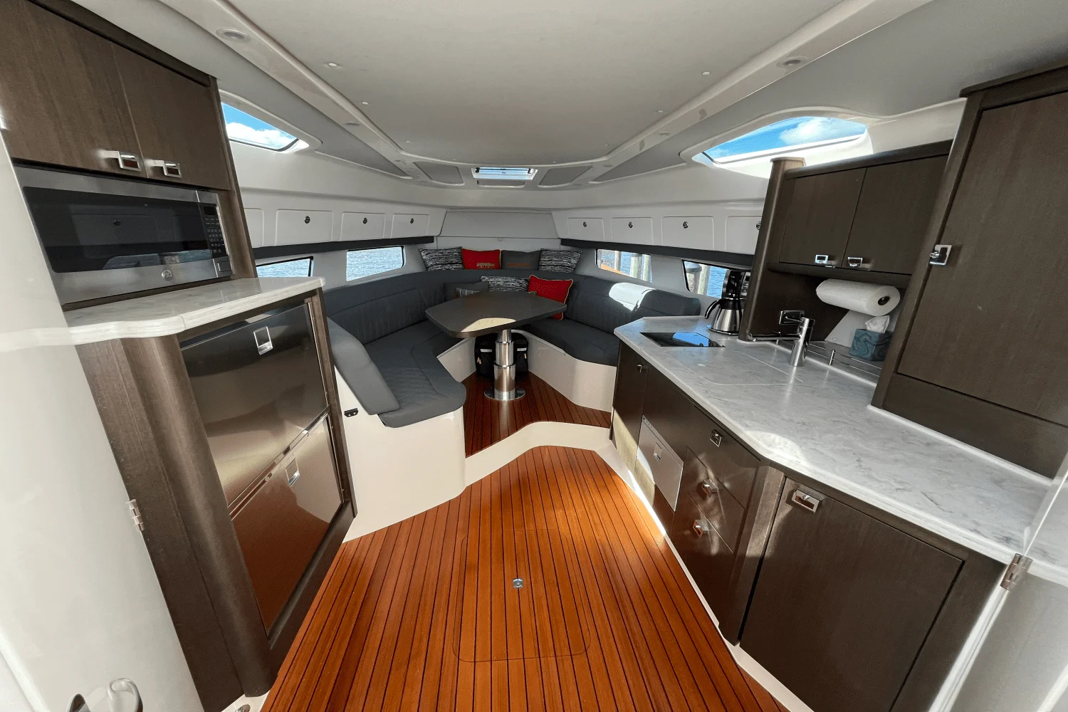 2021 Intrepid 438 EVOLUTION Image Thumbnail #10