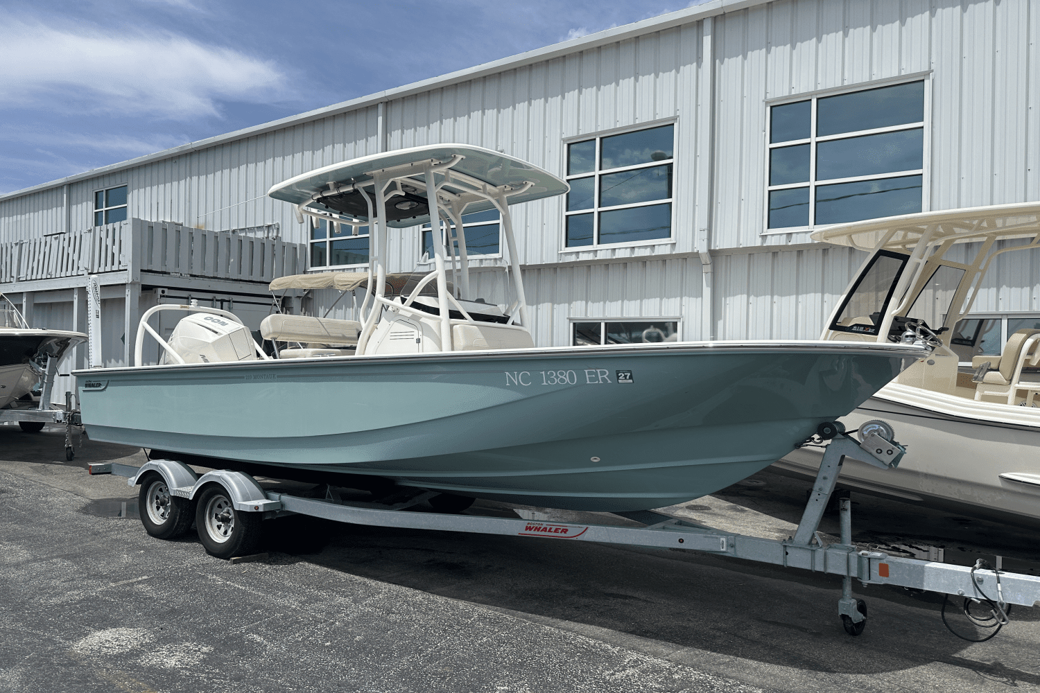 2020 Boston Whaler 210 MONTAUK Image Thumbnail #1