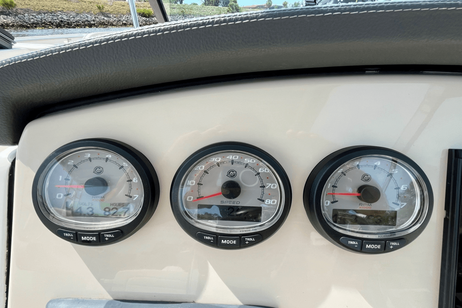 2019 Boston Whaler 270 VANTAGE Image Thumbnail #20