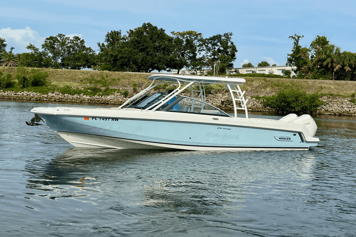 2019 Boston Whaler 270 VANTAGE Image Thumbnail #9