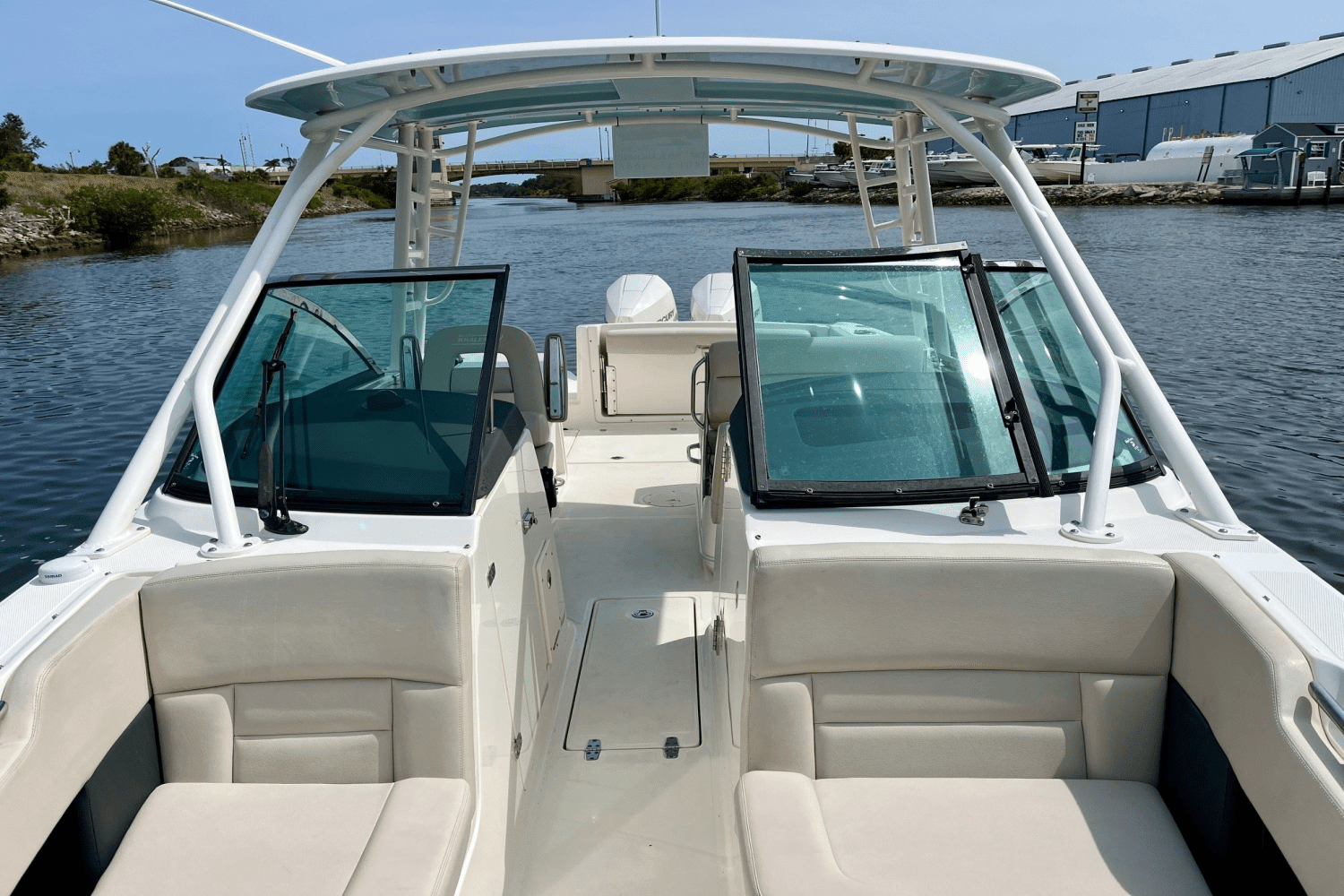 2019 Boston Whaler 270 VANTAGE Image Thumbnail #21